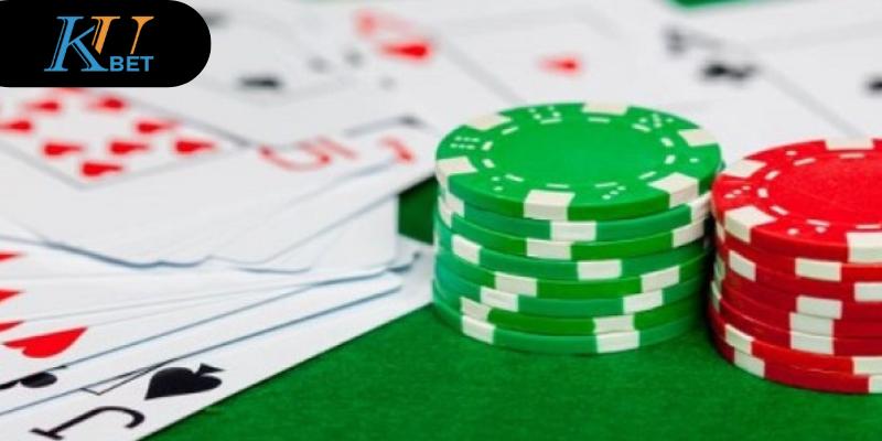 Giữ được thế chủ động là một trong những bí quyết khi chơi bài Sâm Lốc tại Kubet